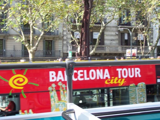 barcelona-hop-on-hop-off-tour-1-520_390.jpg