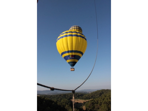 hot-air-balloon-flight-1-520_390.jpg